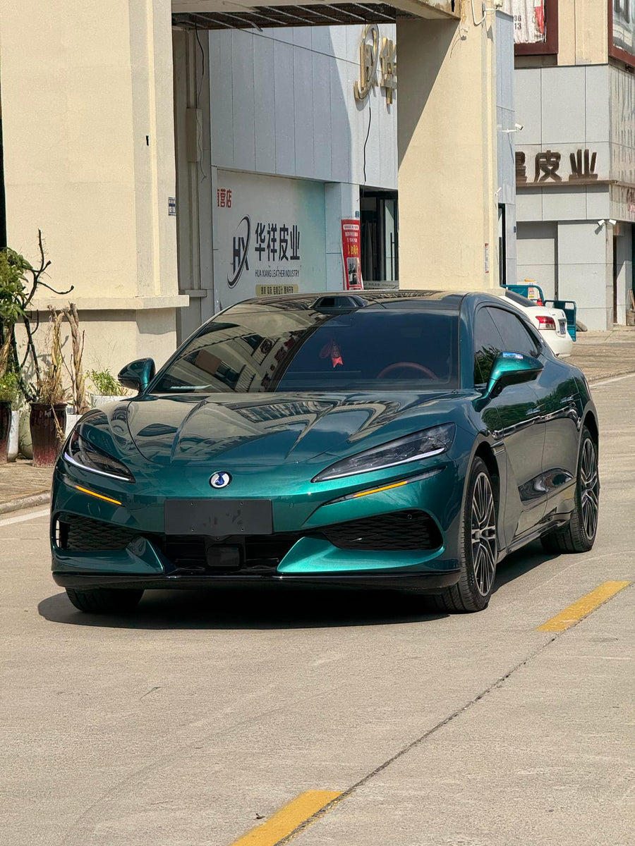 DENZA Z9GT EV 2026 Flash Charge Flagship — Verde — 1