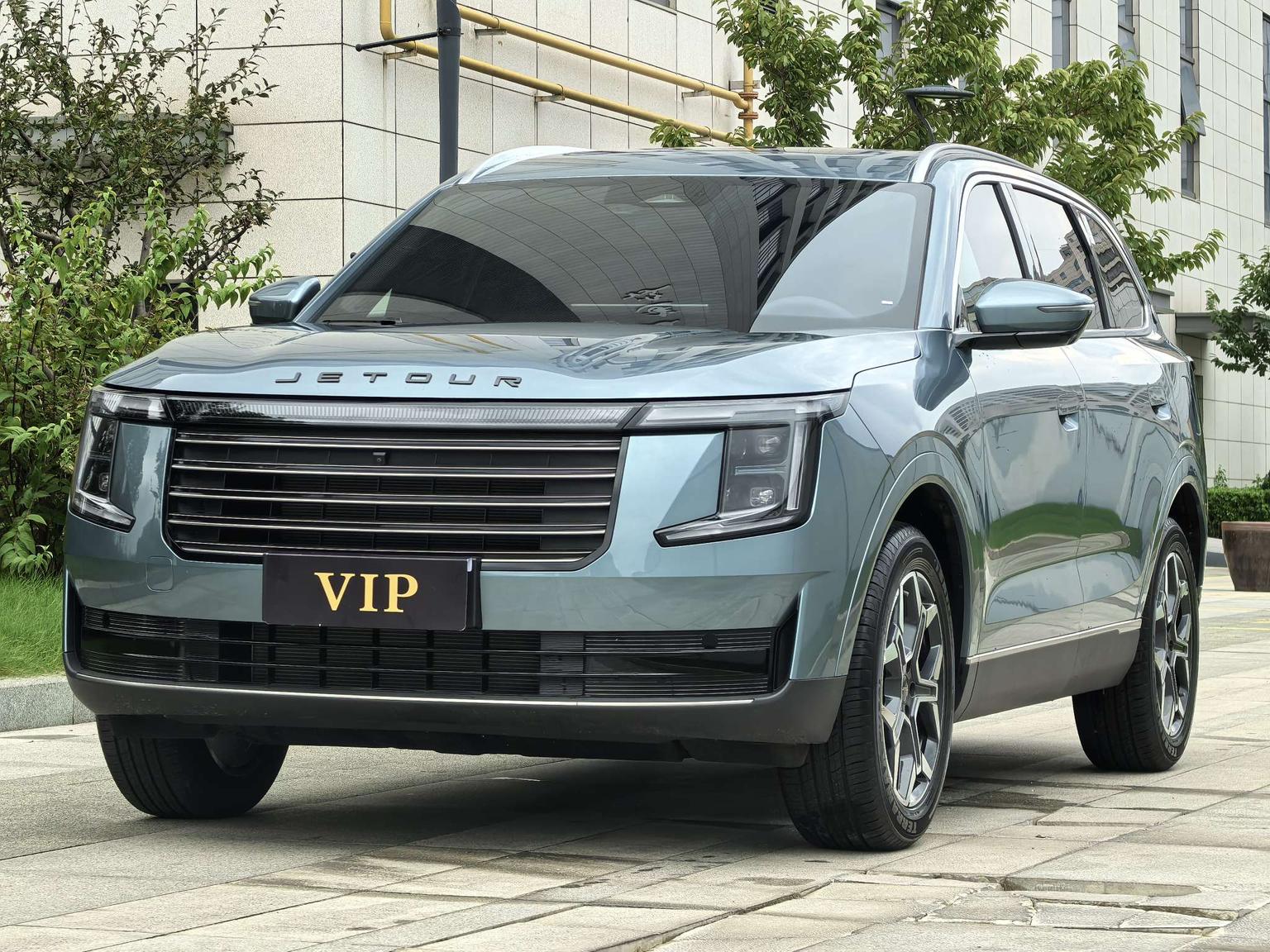 JETOUR X70L 2026 1.5TD 7DCT Luxury — 1