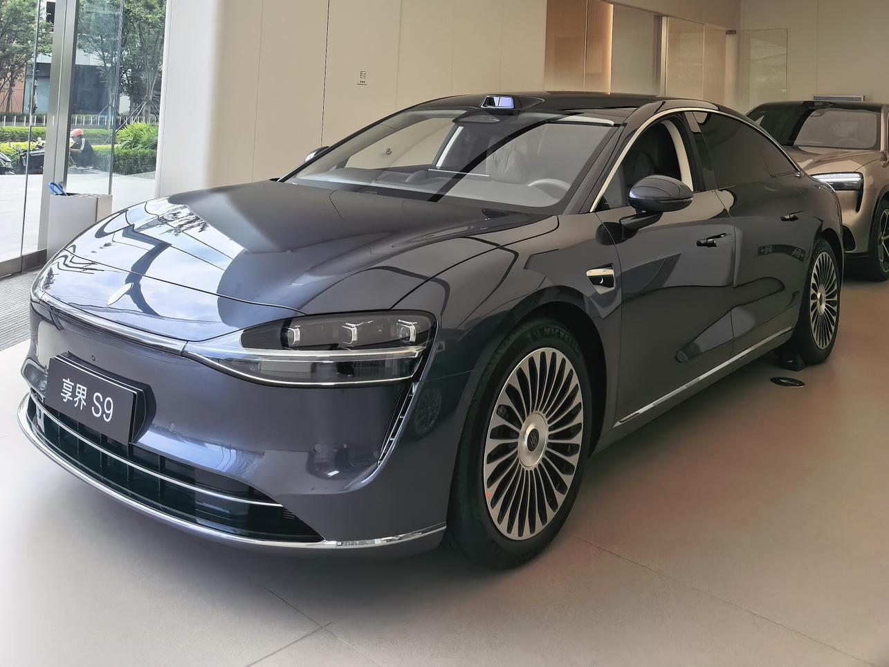 STELATO S9 2026 EREV UltraRWD 53kWh(192 líneasLiDAR) — 1