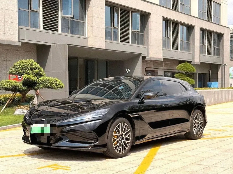 DENZA Z9GT EV 2026 Flash Charge Prestige · negro / gris claro · 4.000 km · AutoHaina 0ph8kgh5m4 · source 01