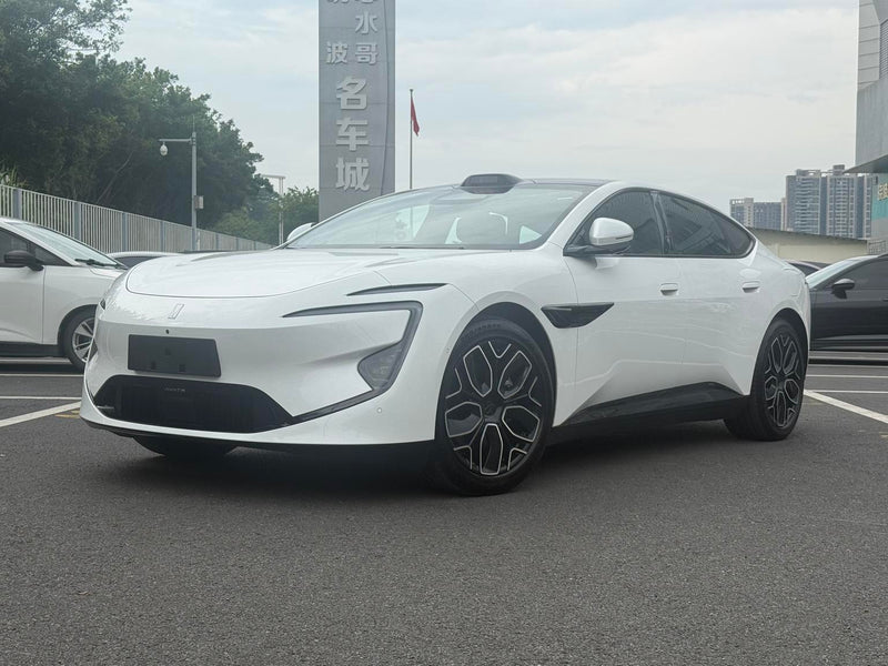AVATR 12 2026 — Versión china de origen: Max, edición eléctrica de batería — 1
