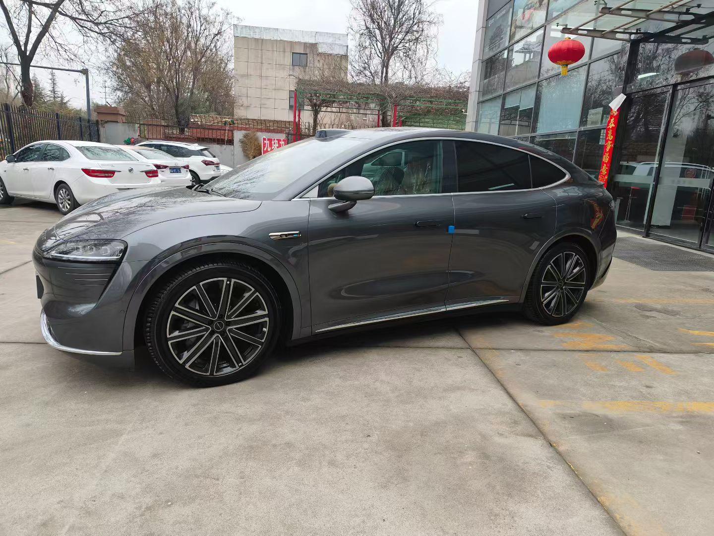 LUXEED R7 2024 — Versión china de origen: EREV 37 kWh Max, tracción trasera — 1