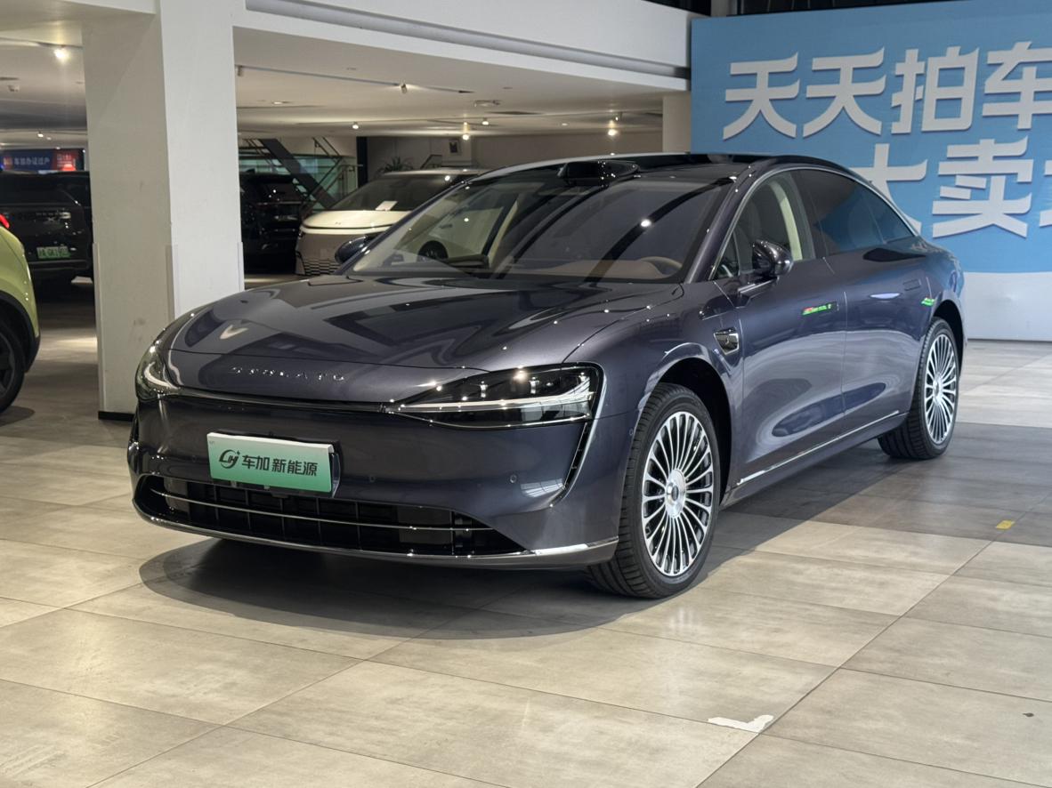 STELATO S9 2025 — Versión china de origen: EREV, tracción trasera, Ultra — 1